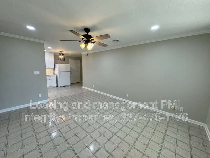 Lafayette House: 305 Alice Drive