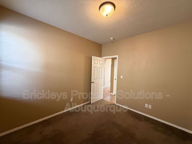 Rio Rancho House: 65 Willow Trace Court SE