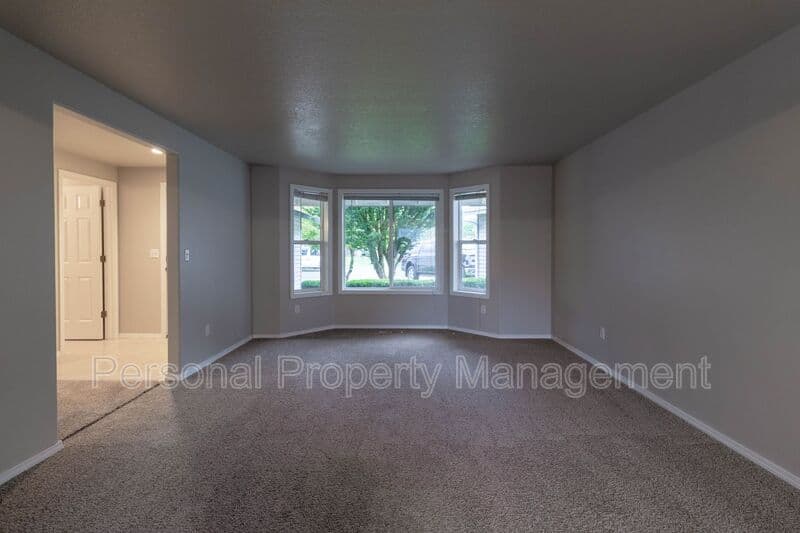 Vancouver House: 18817 SE 14th Way