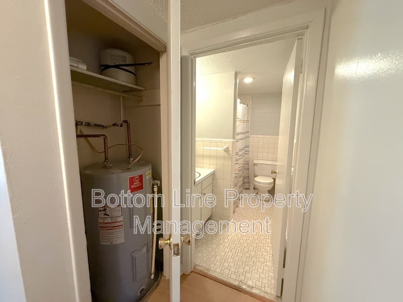 Cherryville Condo: 301 Vivian St