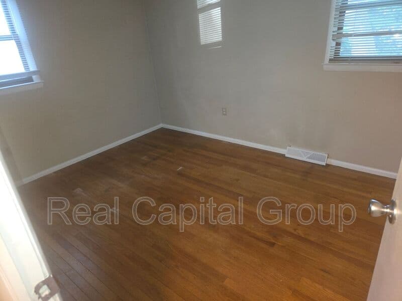 Saratoga Springs House: 9 Prospect Dr