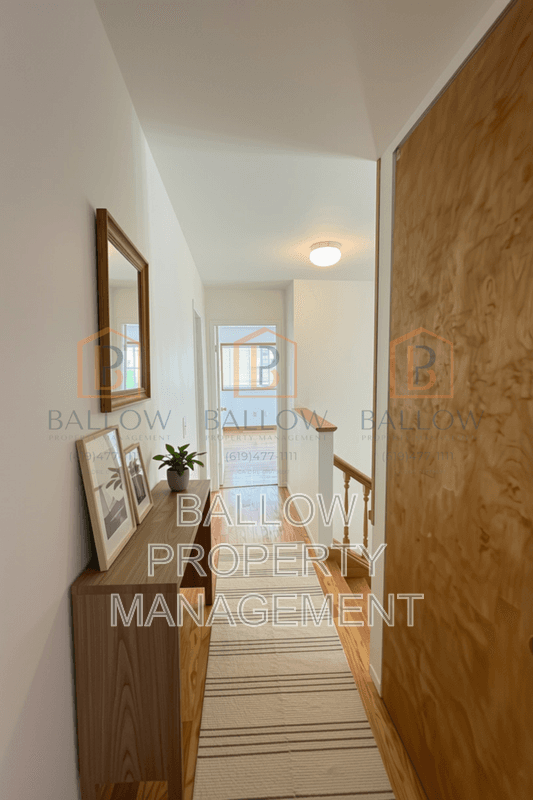 Santee House: 10045 Woodpark Dr