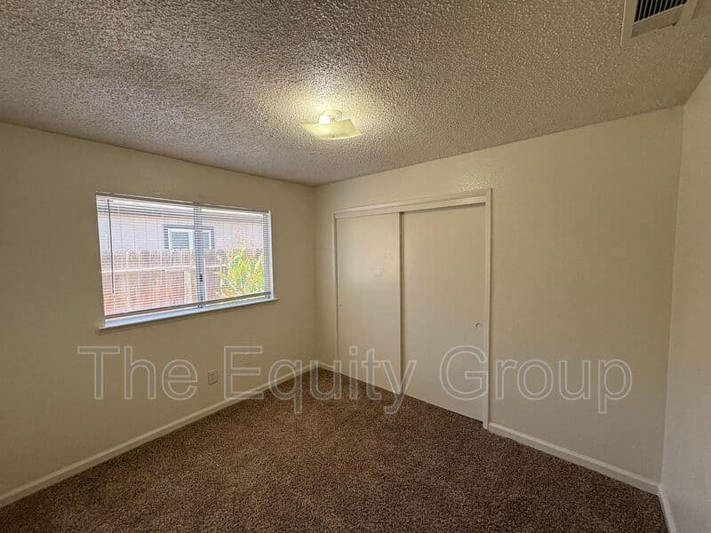Visalia House: 244 East Prospect Avenue