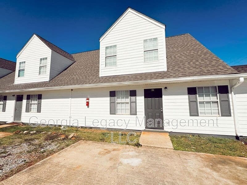 Cleveland House: 896 Campbell Street