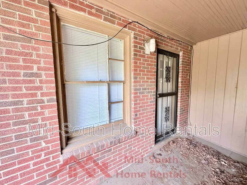 Memphis Condo: 1379 Ferguson Rd
