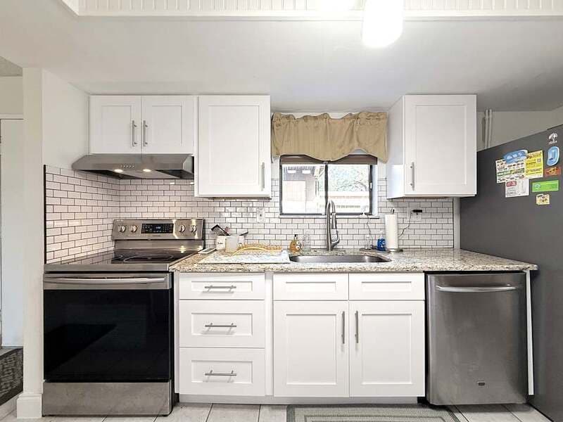 Temple Terrace Townhome: 8645 Lake Isle Drive - 1