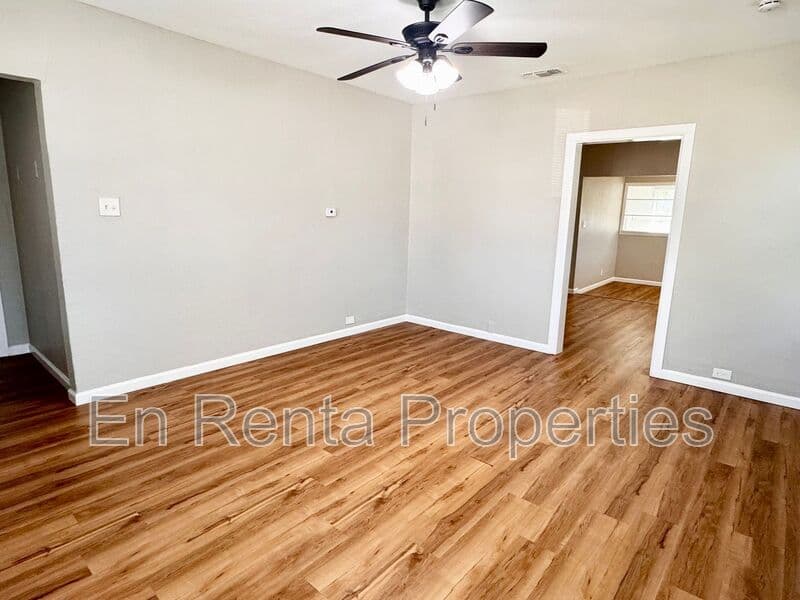 Ft Worth House: 541 Beddell St. W.