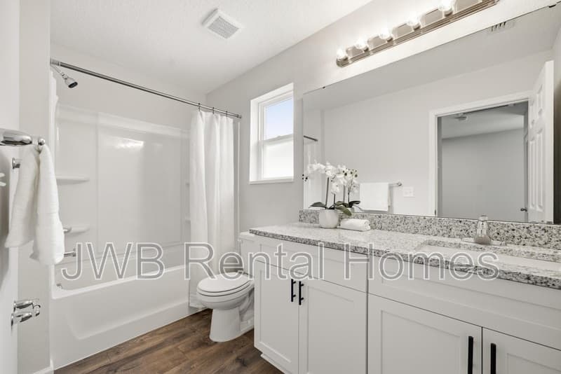 Jacksonville House: 9089 India Ave