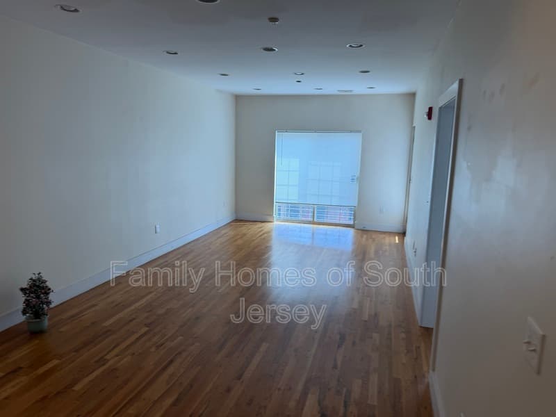 Philadelphia Apartment: 1315 N 15th St