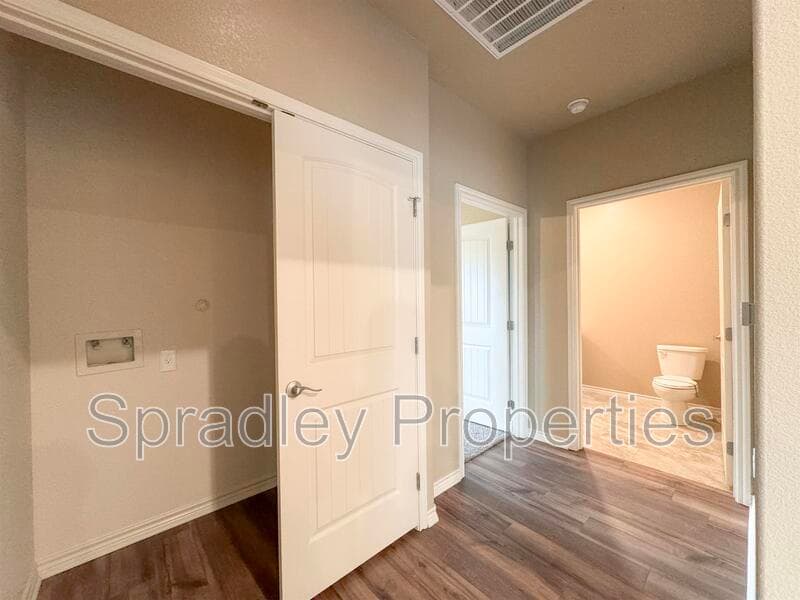 Belton Townhome: 1080A Hibiscus Dr