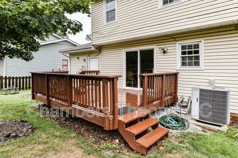 Herndon House: 1350 Shallow Ford Rd