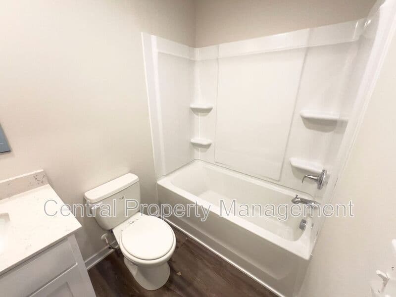 Spartanburg House: 6014 Tavener Drive