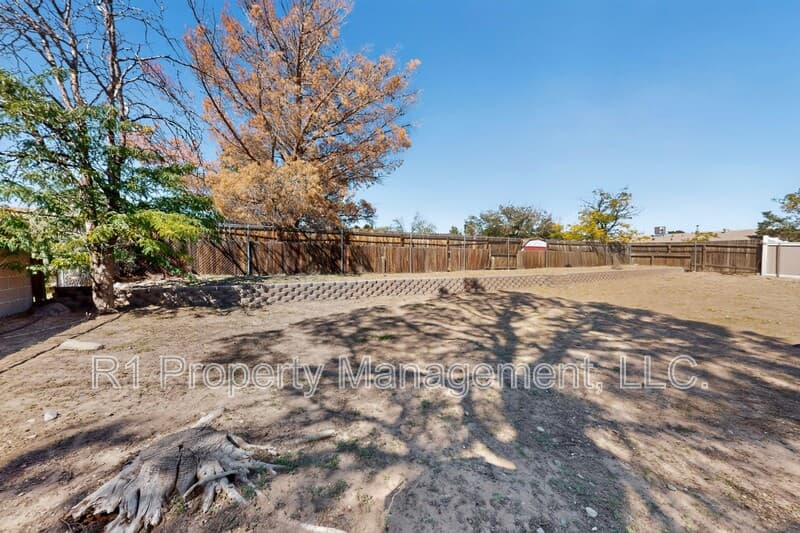 Rio Rancho House: 209 Villa Verde Drive Southeast
