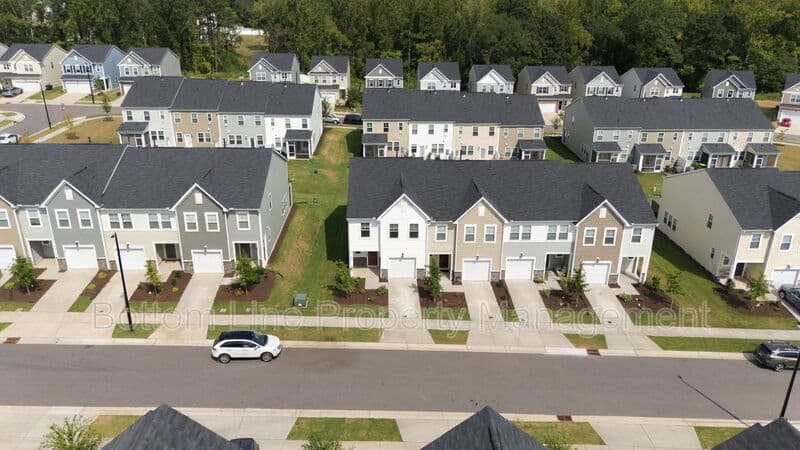 Durham Townhome: 5811 Woodlawn Dr