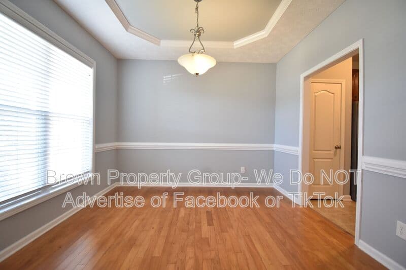 Fayetteville House: 4840 Headwind Drive