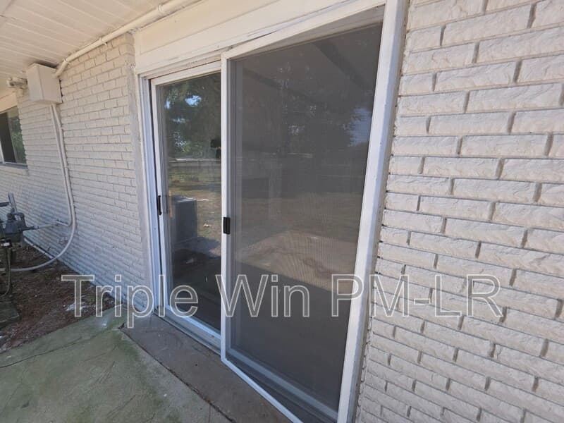 Jacksonville House: 1516 Gregory St