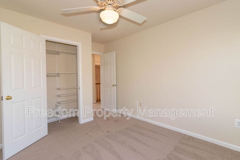 Warrenton House: 80 Brookshire Dr
