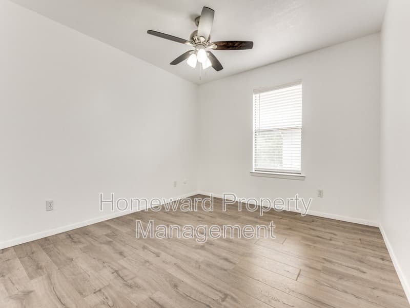 Hurst Condo: 638 Ridgeline Drive