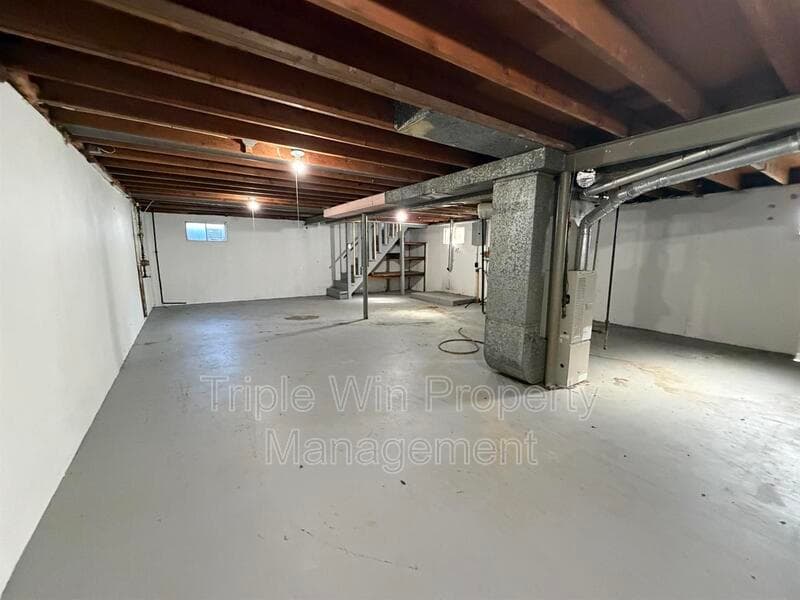 Maryland Heights House: 11490 Essex Ave