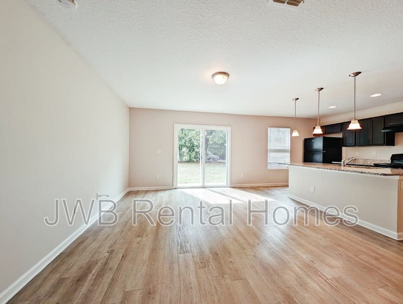 Jacksonville House: 8715 Samona Dr W