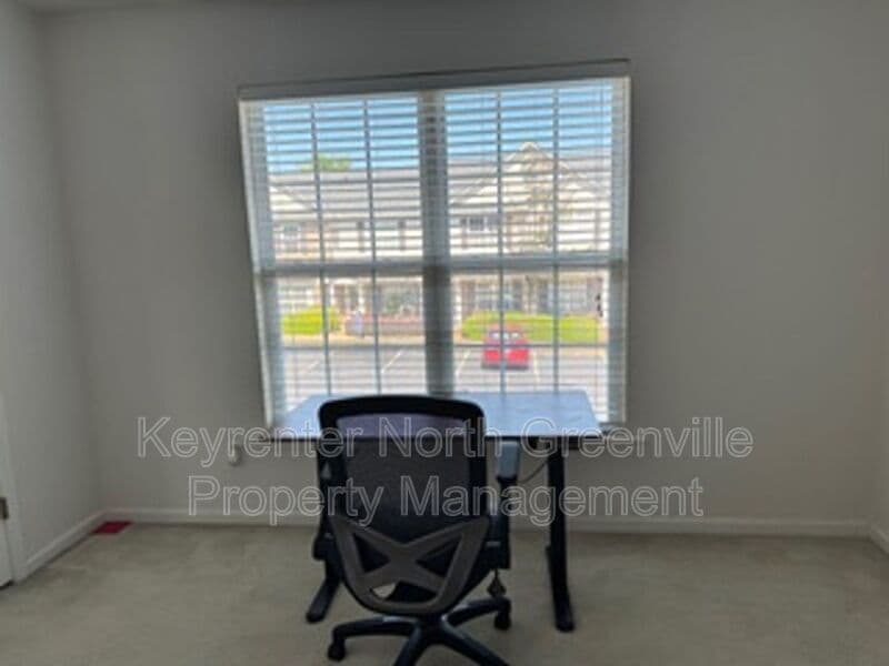 Greenville House: 612 Graythorn Ln