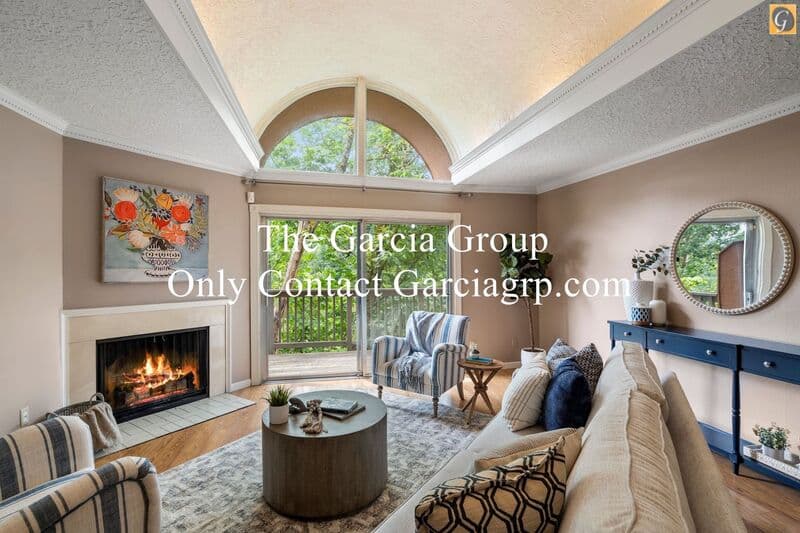Portland Condo: 843 SW Broadway Dr.