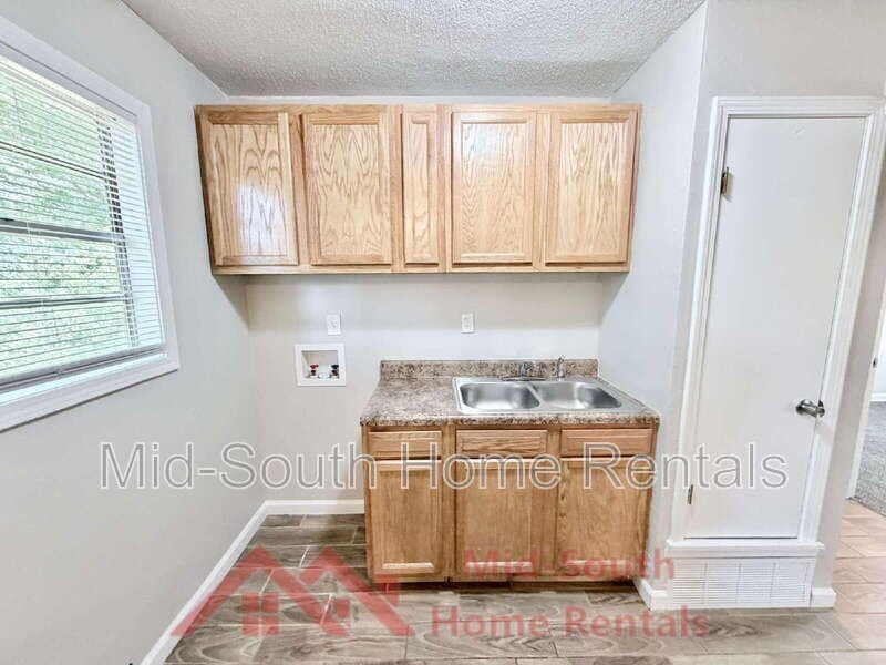 Memphis House: 4315 Mountain Ter