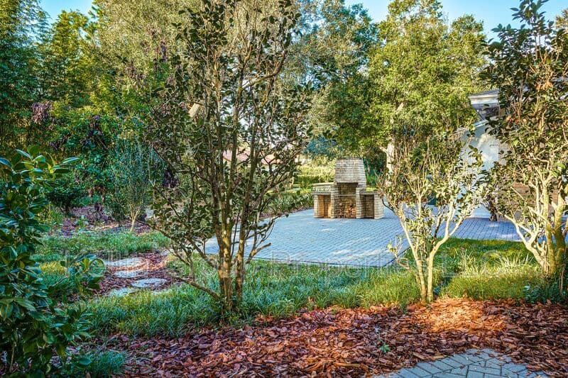 Lakeland House: 1203 Easton Dr