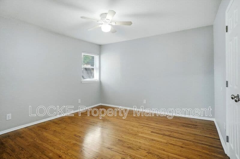Benbrook House: 1004 Usher St