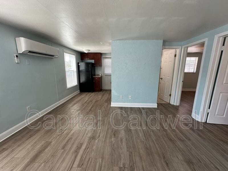 Dunedin House: 425 Milwaukee Ave