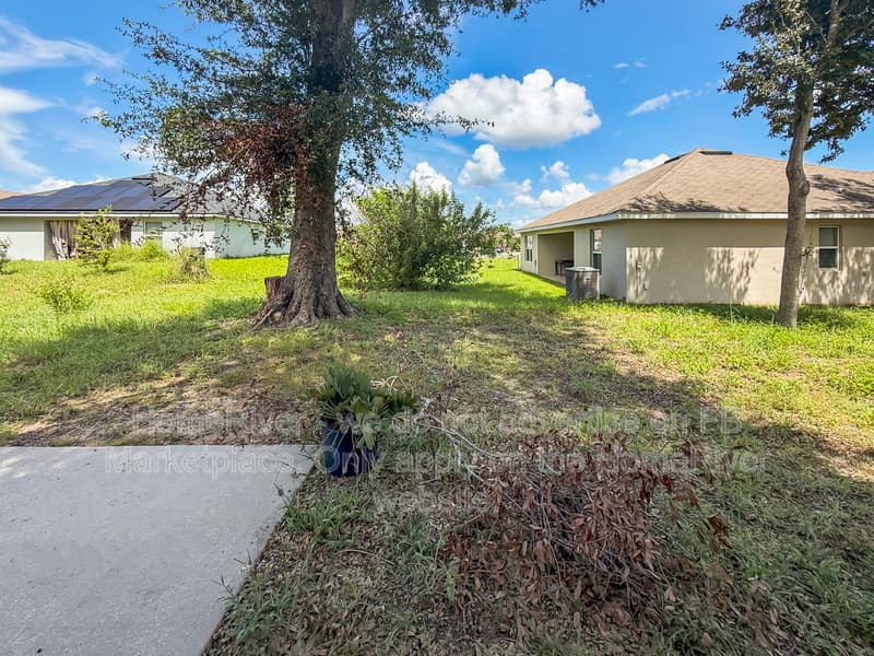 Tavares House: 2272 Merry Rd