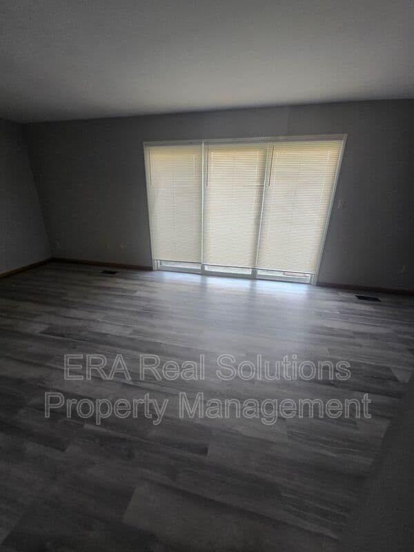 Columbus Condo: 2357 D S. WoodBrook Cr