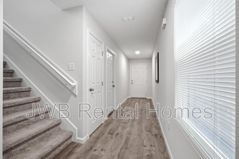 Jacksonville House: 7648 Eaton Ave