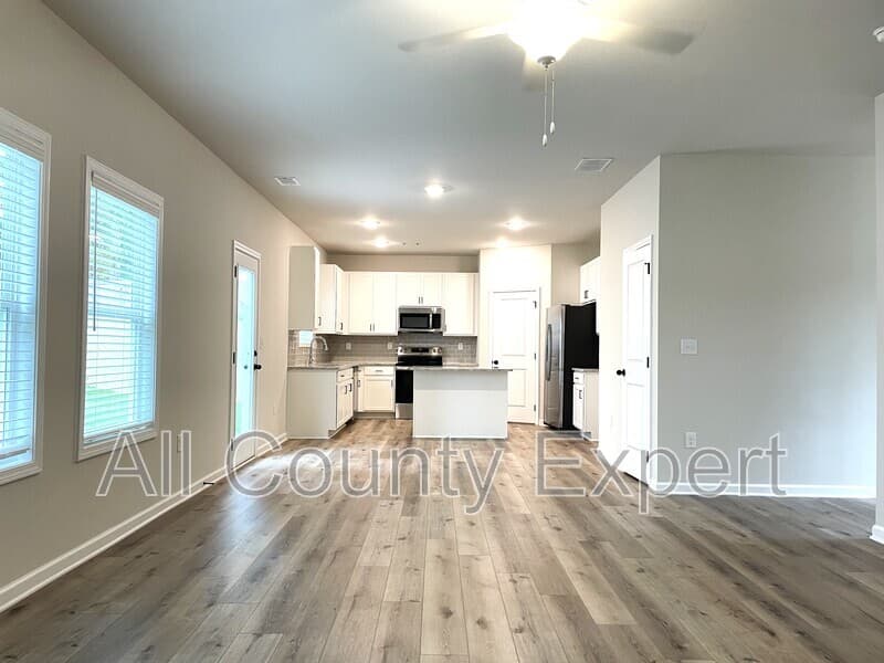Braselton House: 414 Fox Creek Dr