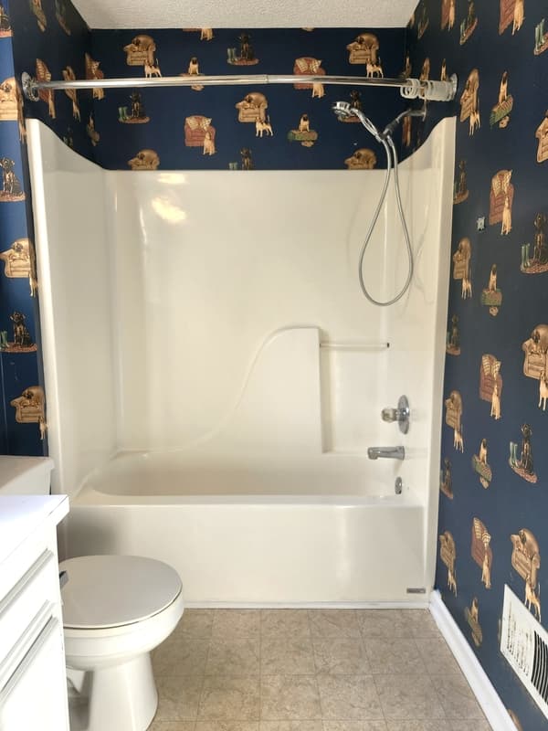Columbia House: 1305 Melrose Heights Street