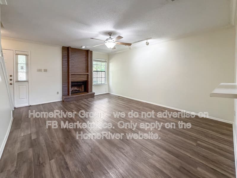 Austin Townhome: 8400 Jamestown Dr