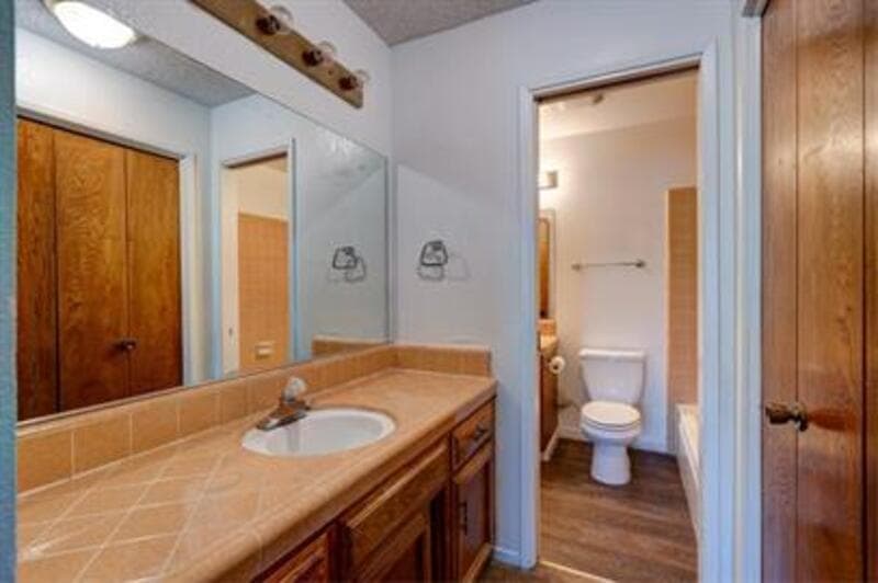 Merced House: 2768 Saratoga Avenue