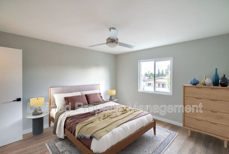 Los Angeles Condo: 5847 Willoughby Avenue