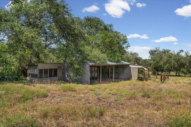 Austin House: 13501 Nutty Brown Road