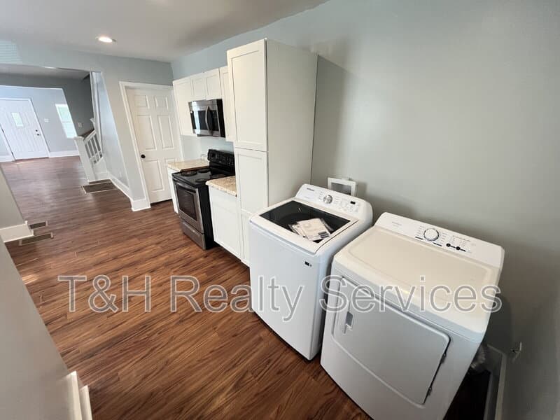Indianapolis House: 3727 North Kenwood Avenue