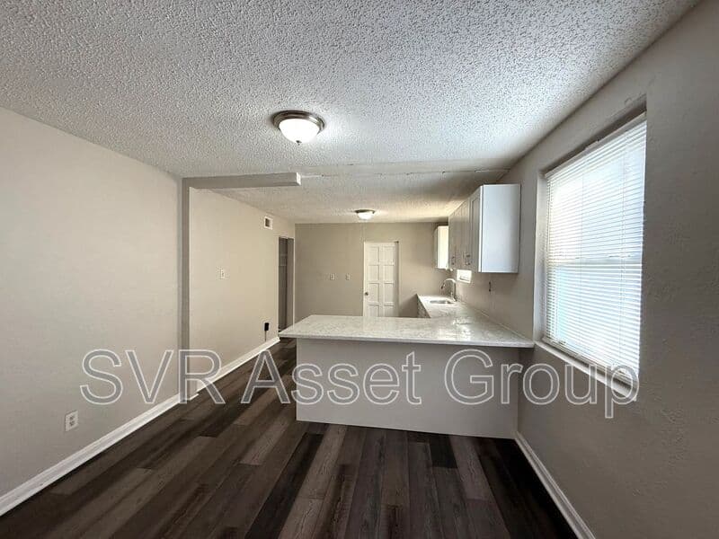 Jacksonville House: 9073 11th Ave