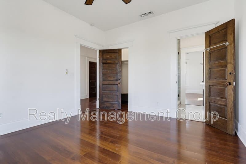 San Diego House: 4469 Cleveland Avenue