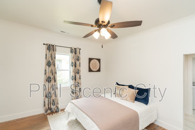 Chattanooga House: 607 Franklin St