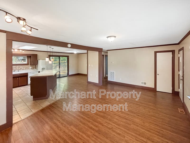 Greenville House: 20 Penrose Avenue