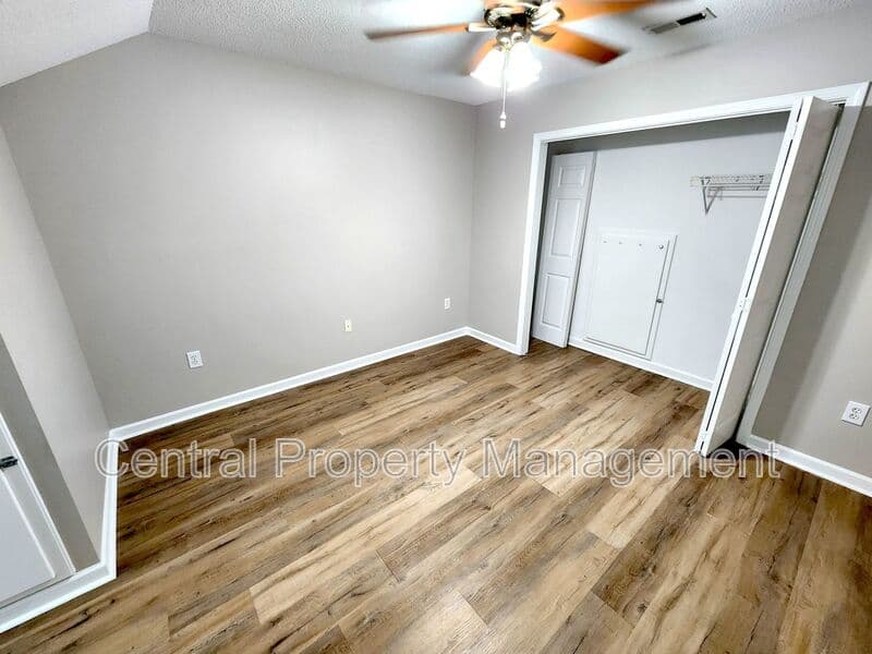 Moore House: 303 Rexford Drive