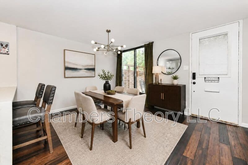 Reston House: 11475 Washington Plz W