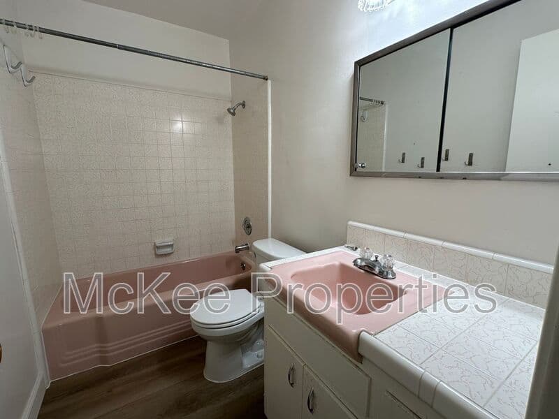 Coronado Condo: 540 G Avenue
