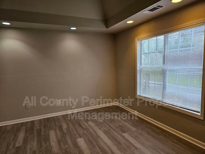 McDonough House: 704 White Dove Drive