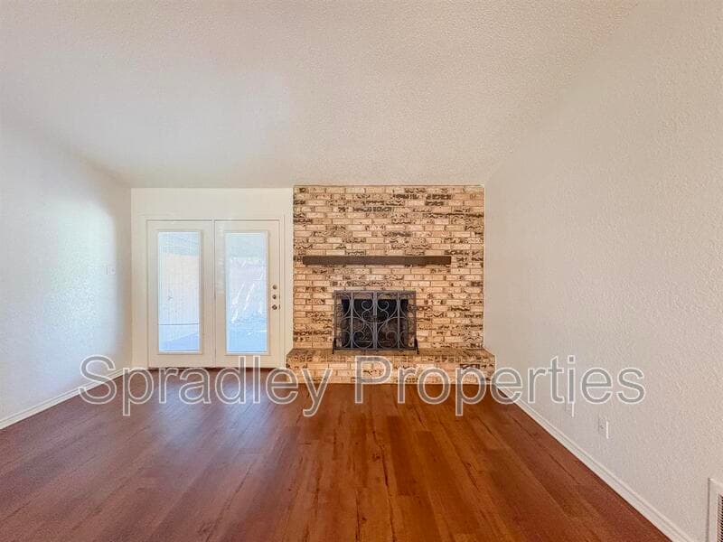 Temple House: 2101 Buckskin Trl