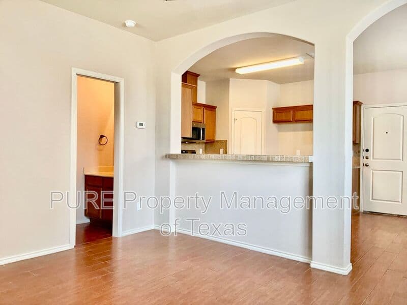 Georgetown Townhome: 124 S. Holly Street